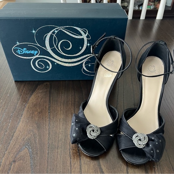 Disney Cinderella Glass Slipper Collection Black Heels - Size 9 - Picture 2 of 9